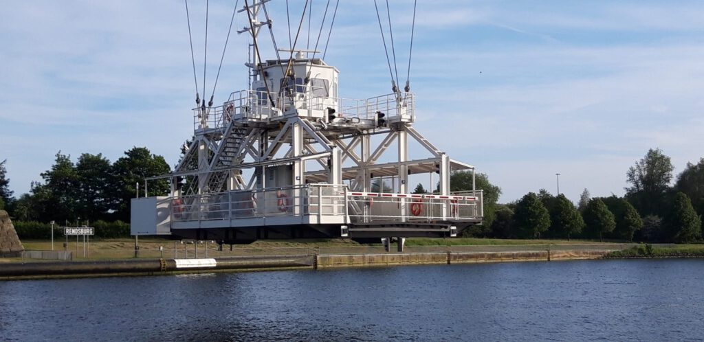 Im Mai stand auch die ein oder andere Fahrt mit der Schwebefähre über den Nord-Ostseekanal auf dem Plan.